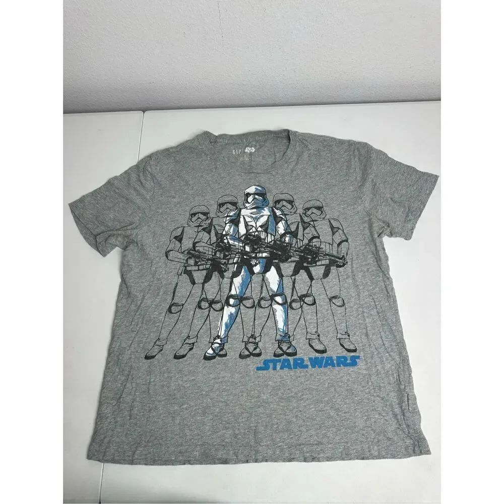STAR WARS T SHIRT | GAP x STAR WARS COLLAB STORM TROOPER MEDIUM GRAY T SHIRT